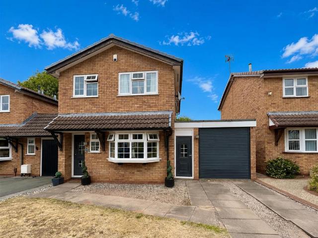 House for sale in Bromsgrove, Worcestershire