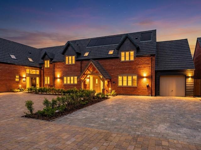 House for sale in Beamhurst, Staffordshire