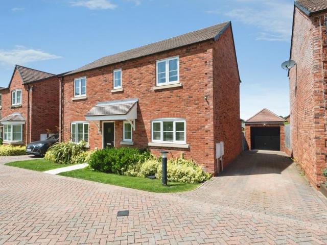 House for sale in Evershot, Oxfordshire