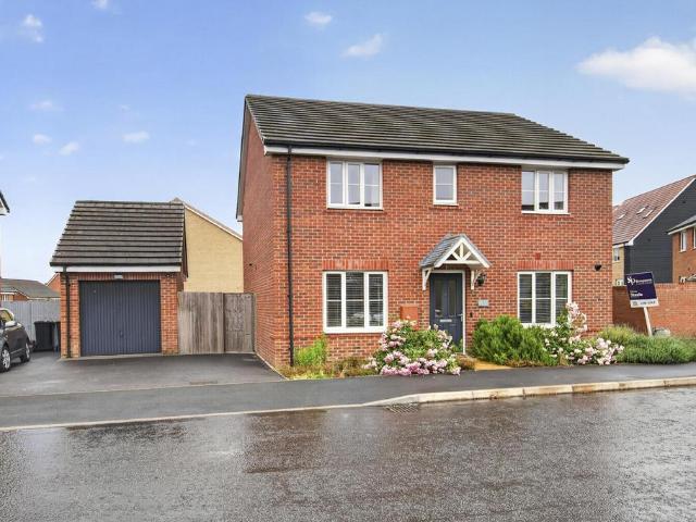 House for sale in Clipstone, Eggington