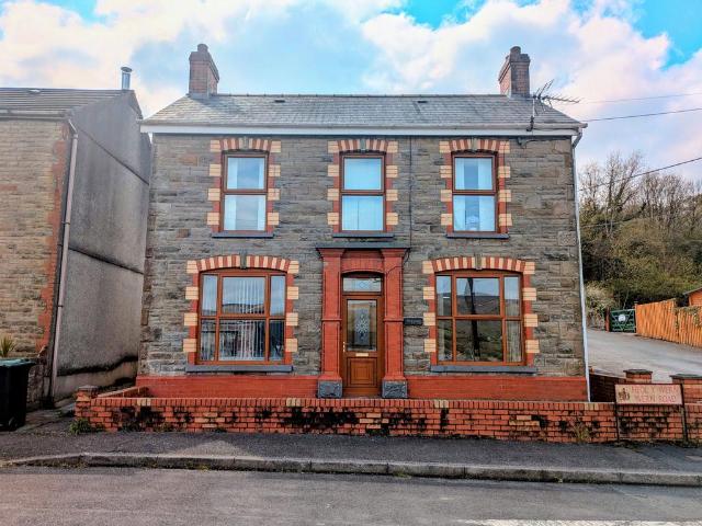 House for sale in Cwmamman, Cwmaman