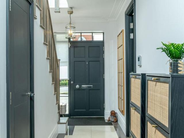 House for sale in London Borough of Hounslow, Spring Grove