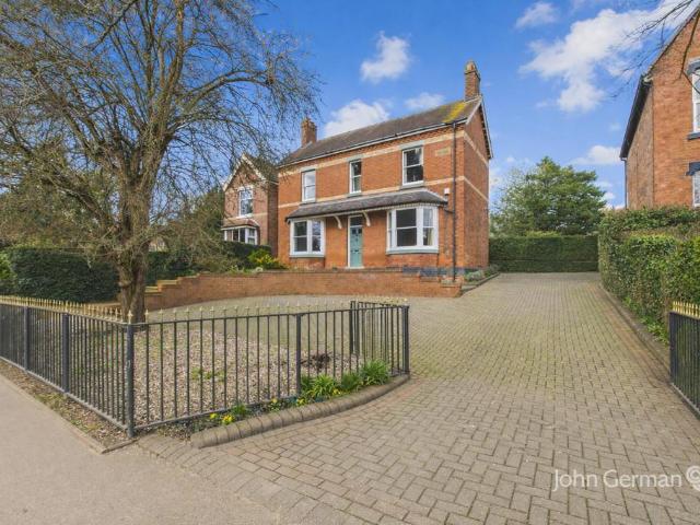 House for sale in Beamhurst, Staffordshire