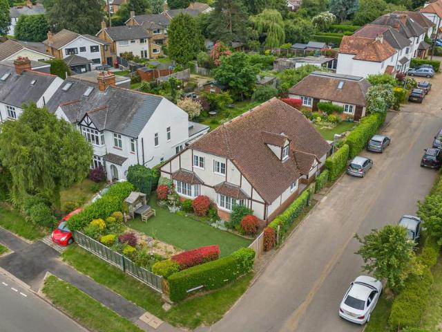 House for sale in Five Acres, Hertfordshire