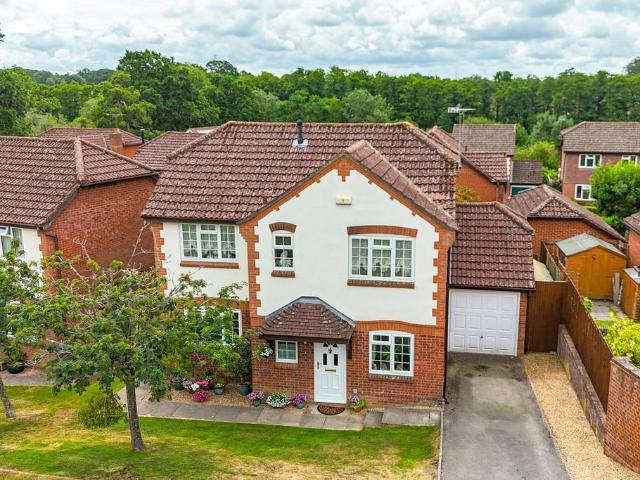 House for sale in Barton Stacey, Hampshire