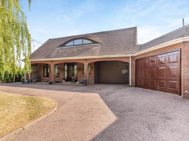 House for sale in Hopton, Baswich