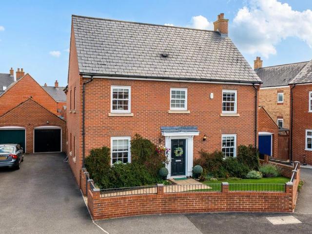 House for sale in Shefford, Bedfordshire