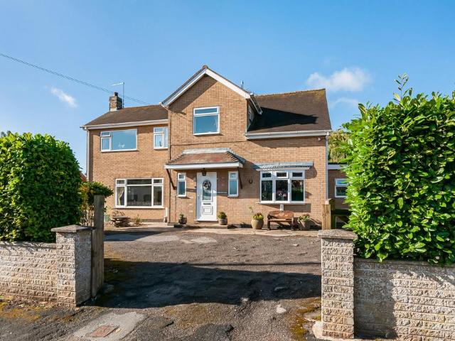 House for sale in Arnold, Long Riston