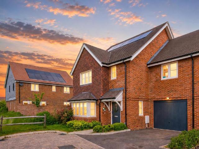 House for sale in Greenfields, Red Hill