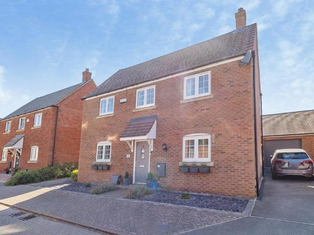 House for sale in Leighton-Linslade, Leighton Buzzard