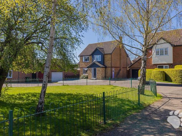 House for sale in Noak Hill, Noak Bridge