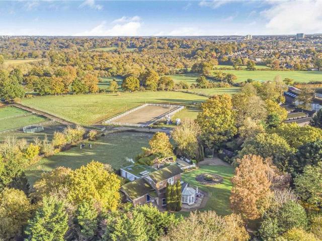 House for sale in London Borough of Barnet, Greater London