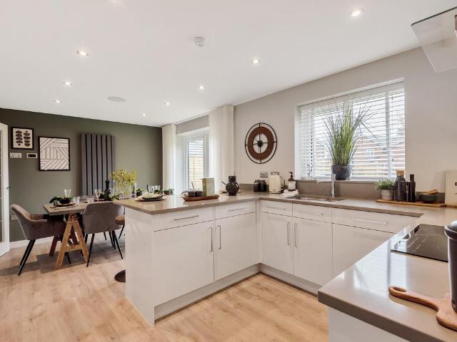 House for sale in Priors Hall Park, Weldon
