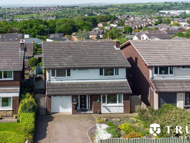 House for sale in The Nook, West Yorkshire