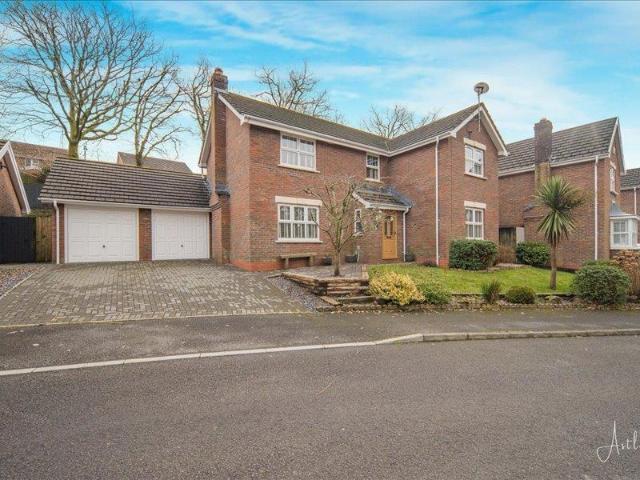 House for sale in Blaenhonddan, Bryncoch