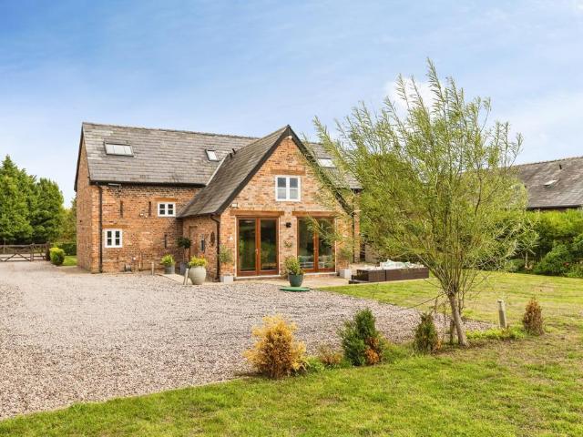 House for sale in Llan-y-pwll, Wrexham