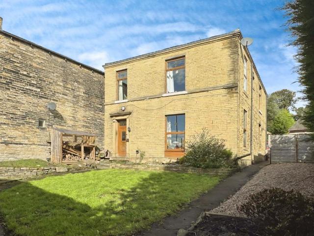 House for sale in Cleckheaton, West Yorkshire