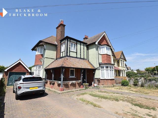 House for sale in Dale Hill, Essex
