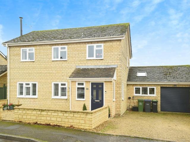 House for sale in Sutton Benger