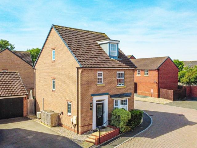House for sale in Thurloxton, Somerset