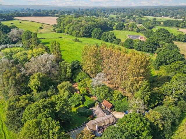 House for sale in Barton Stacey, Hampshire
