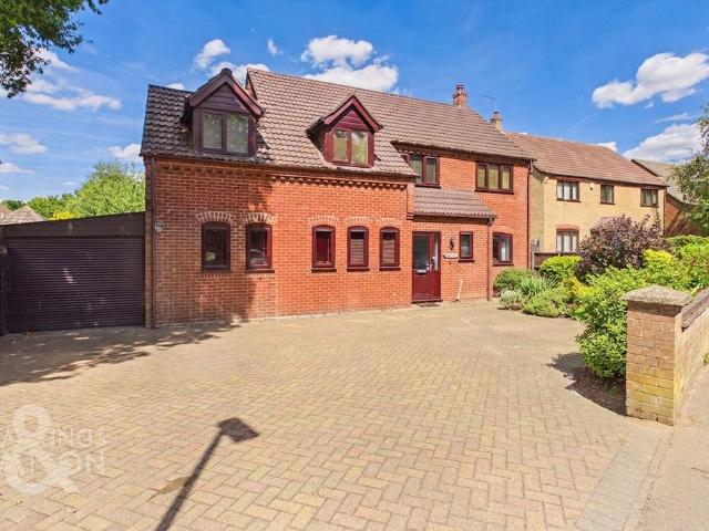 House for sale in Chedgrave, South Norfolk