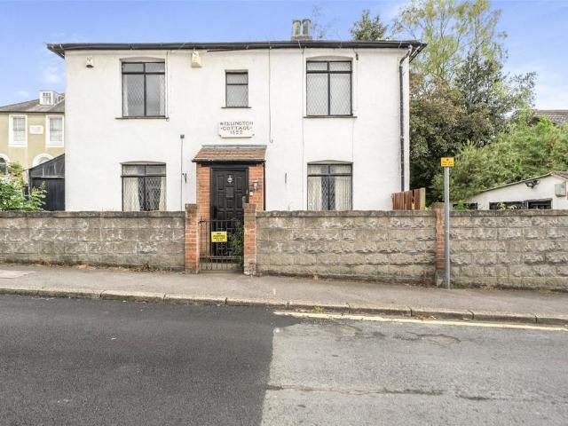 House for sale in Brompton, Gillingham