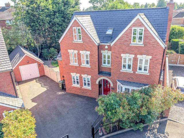 House for sale in Pelsall, West Midlands