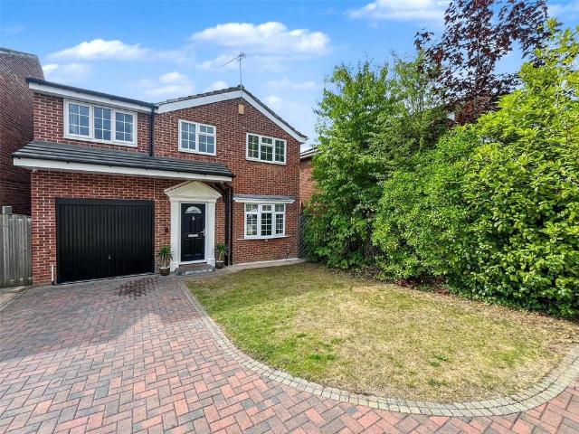 House for sale in Wrenthorpe, West Yorkshire