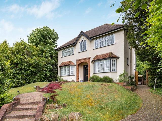 House for sale in London Borough of Croydon, Purley