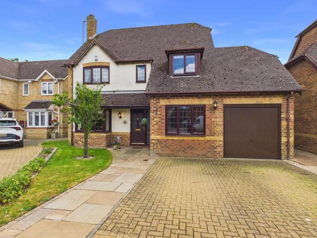 House for sale in Watermead, Buckinghamshire