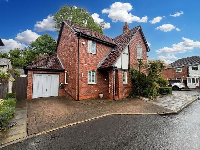 House for sale in Moorside, Salford
