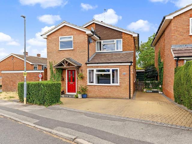 House for sale in Cheddington