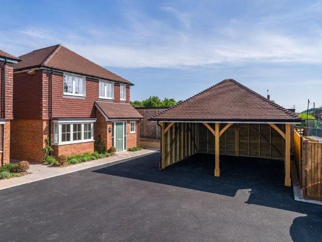 House for sale in Clanfield, East Hampshire