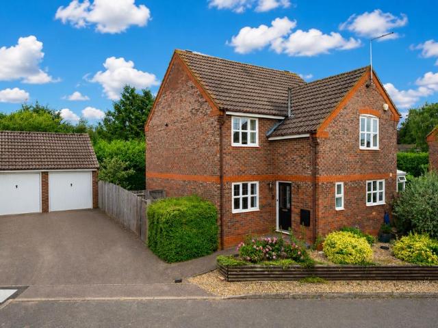 House for sale in Five Acres, Hertfordshire