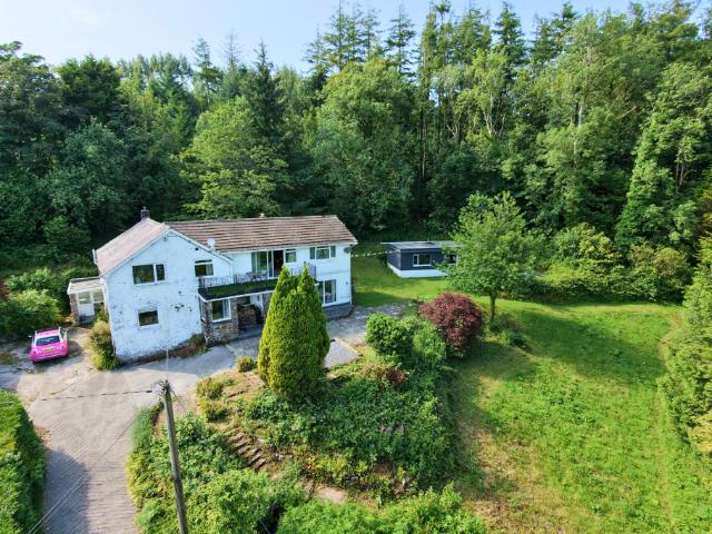 House for sale in Manordeilo and Salem