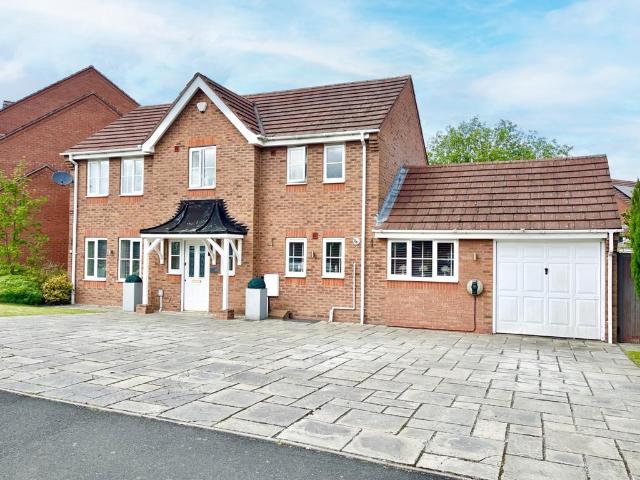 House for sale in Heath Park, Park Village