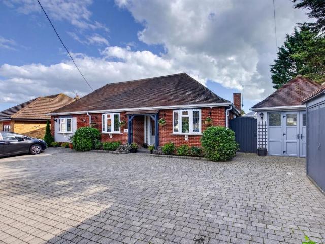 House for sale in Sholden, Dover