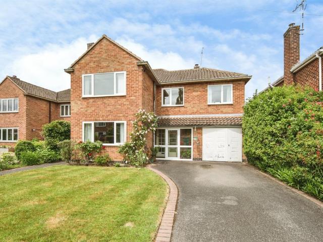 House for sale in Green Close, Warwickshire