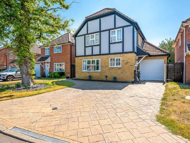 House for sale in The Butts, Kent