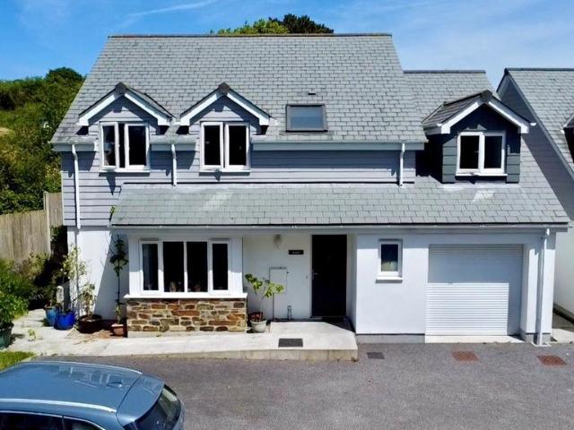 House for sale in Scorrier, Cornwall