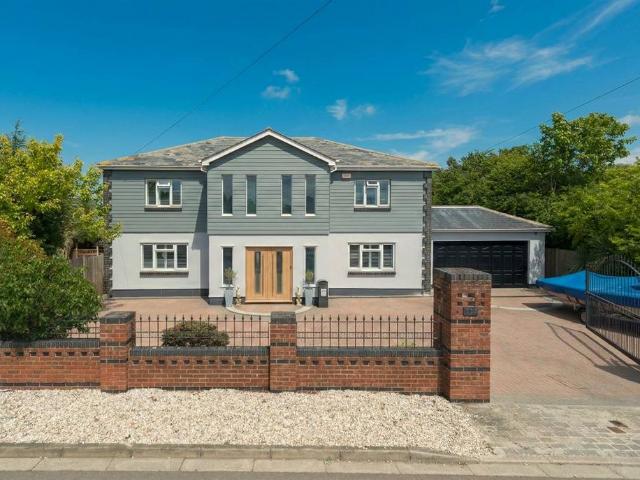 House for sale in Hillborough, The Bridge