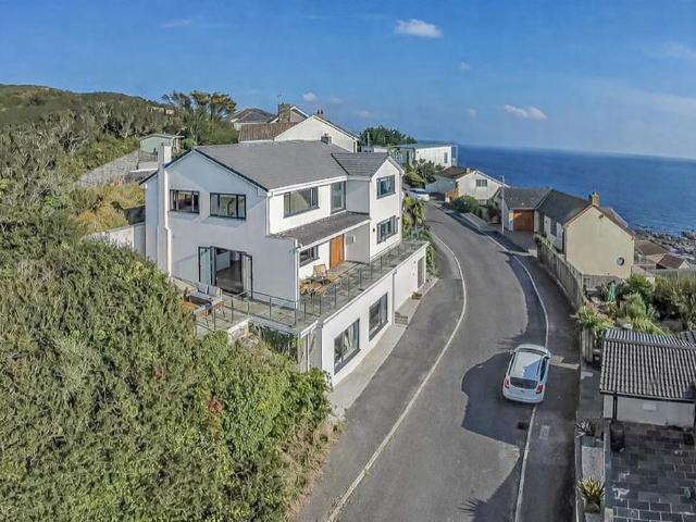 House for sale in Downderry, Cornwall