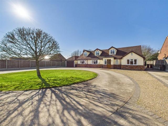 House for sale in Dale Hill, Essex