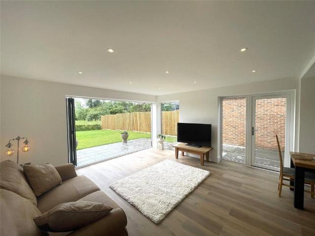 House for sale in Aston Cross, Pamington