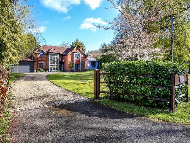 House for sale in Barton Stacey, Hampshire