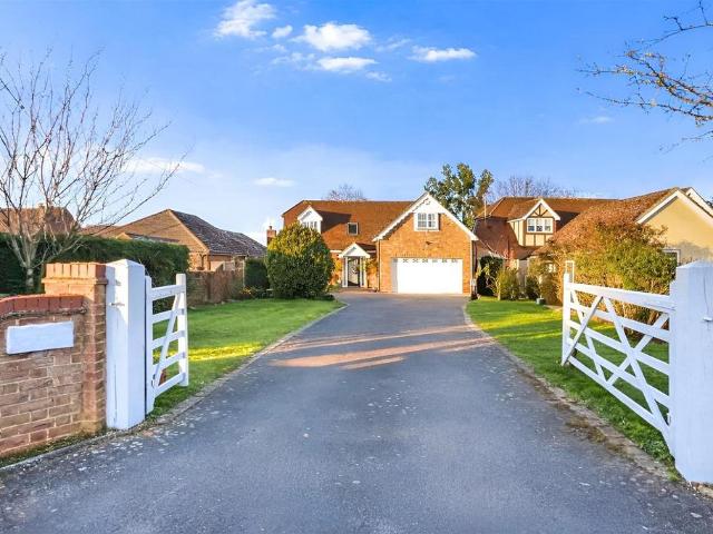 House for sale in East End, Chelmondiston