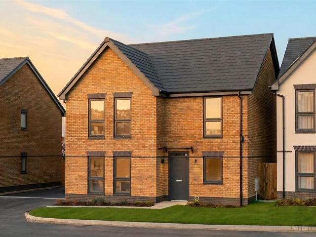 House for sale in Barton In Fabis, East Midlands