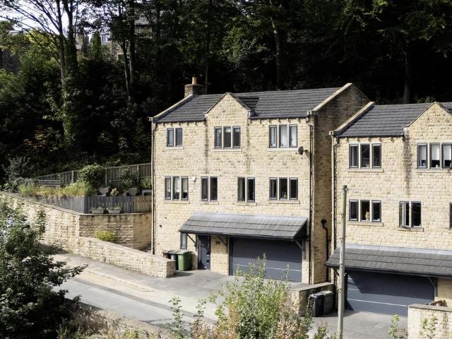 House for sale in Holme Valley, Honley