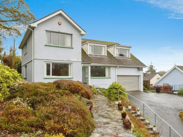 House for sale in Gluvian, St Columb Major
